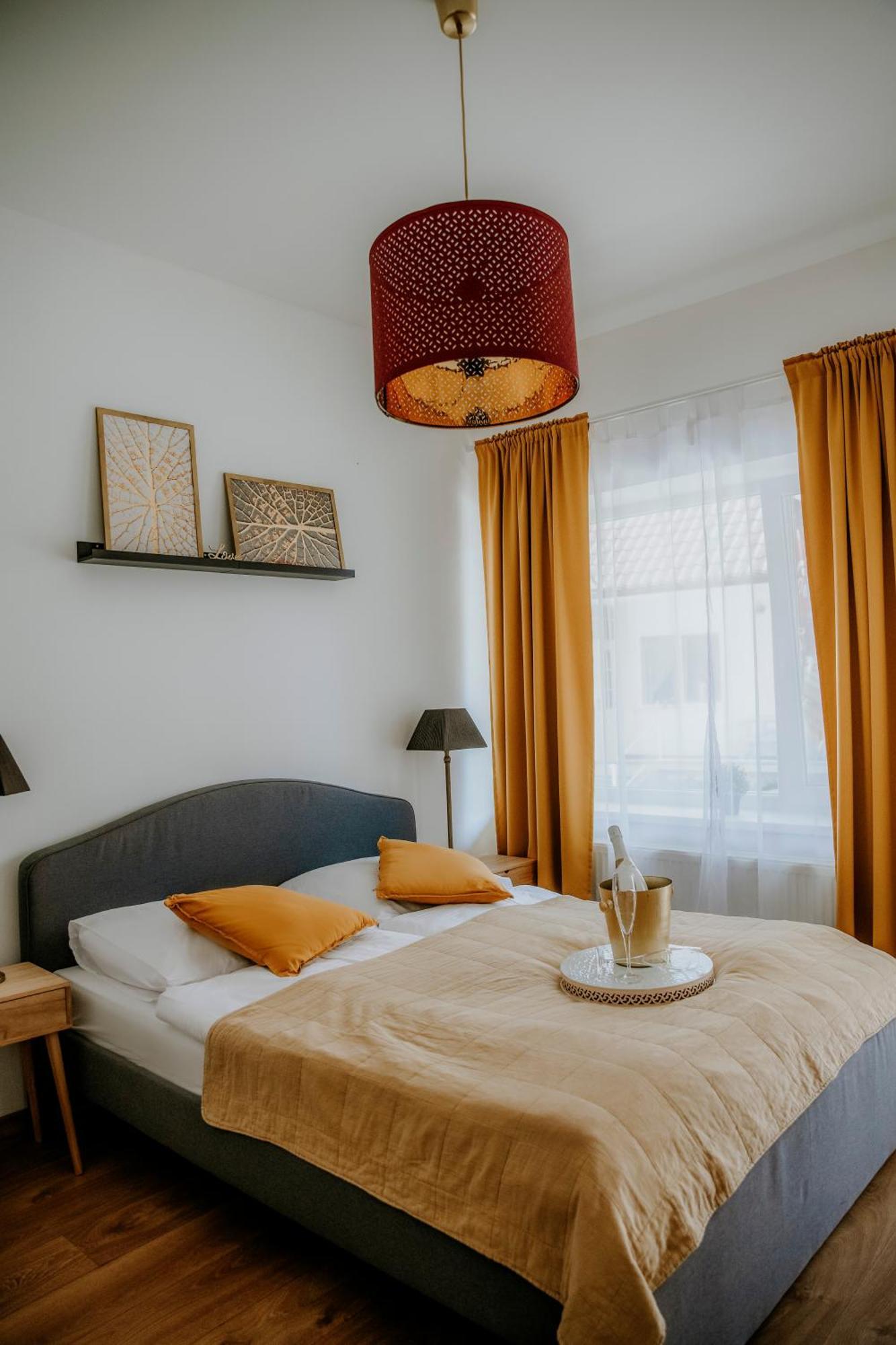 Ako Doma Hotel Poltar Eksteriør billede