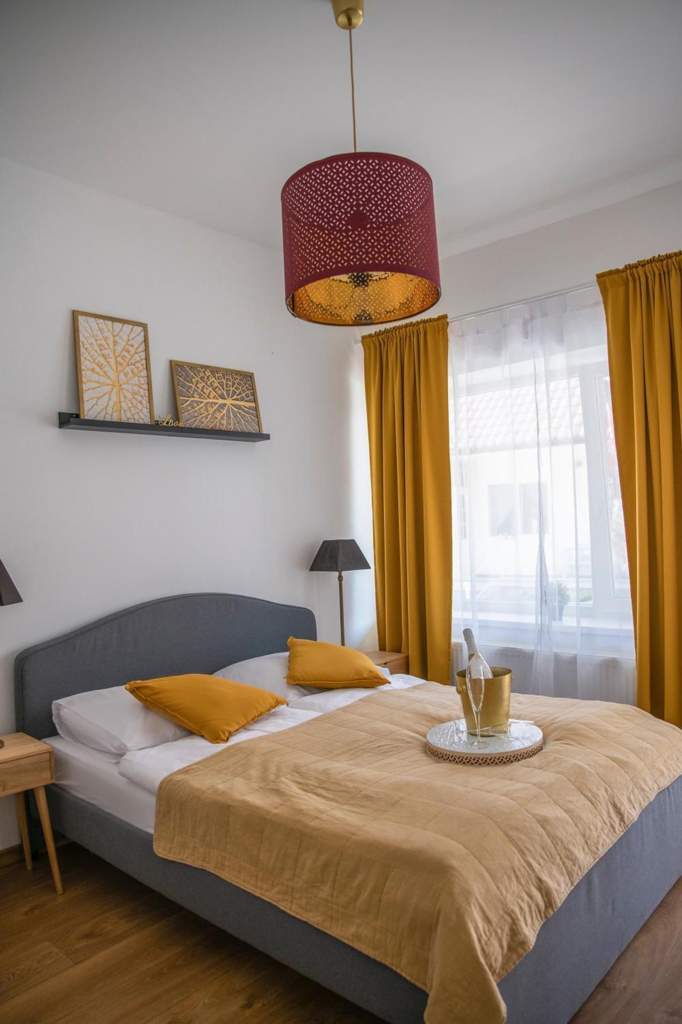 Ako Doma Hotel Poltar Eksteriør billede