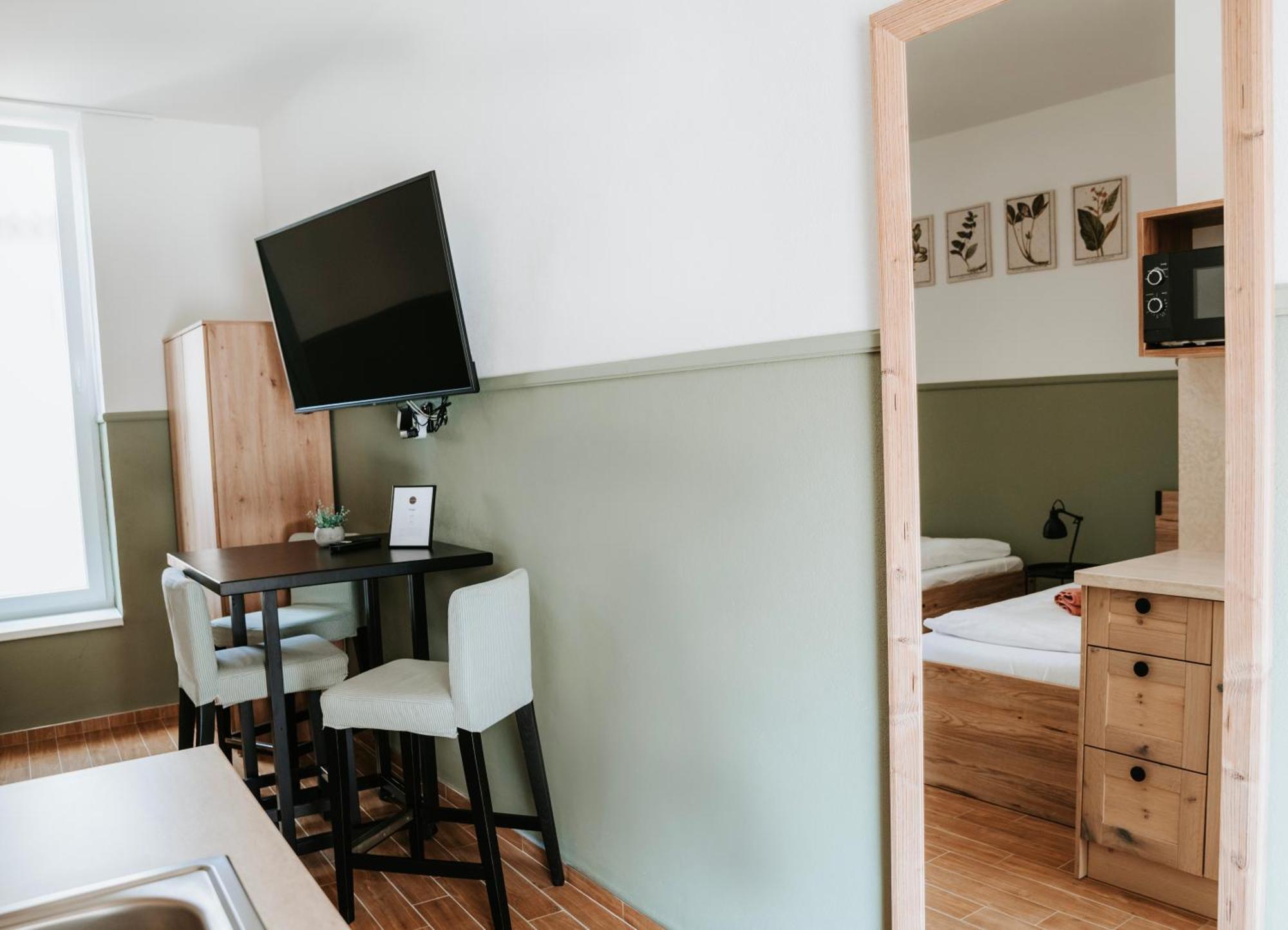 Ako Doma Hotel Poltar Eksteriør billede